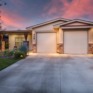 servicios de inmobiliaria la famille sa